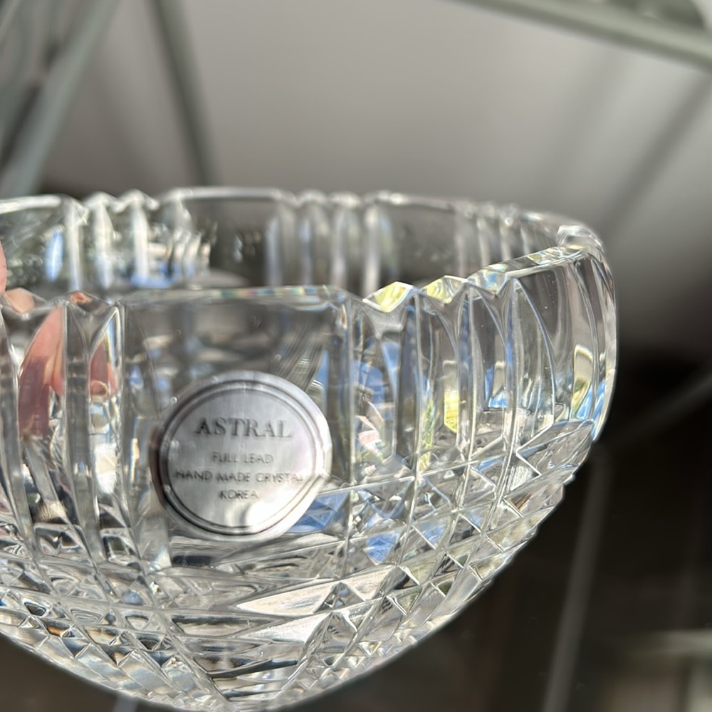 Vintage MCM Astral cut crystal small bowl full lead hand made crystal Korea - Picture 3 of 11